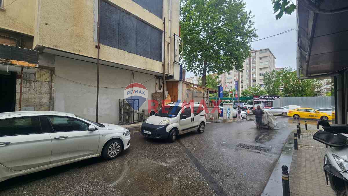 MALTEPE CEVİZLİDE İMALATADA UYGUN MARMARAYA KOMŞU 30 M2