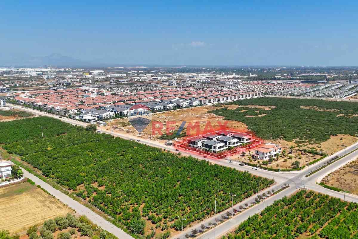 GÖKHAN ÜÇGÜN - BÖLGENİN YENİ YILDIZI, SERRA 12'DE ŞIK VİLLALAR