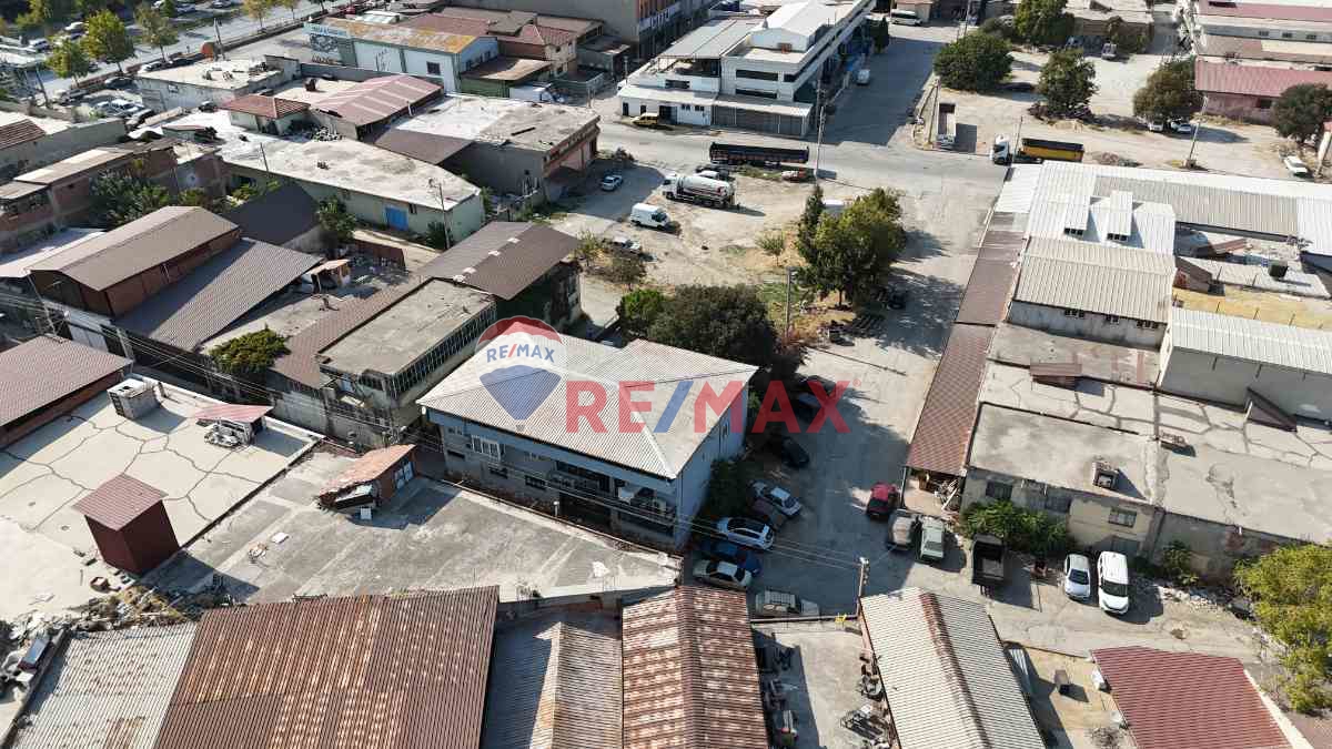 REMAX MODEL'DEN BAKIRLI KAVŞAĞI YAKINI SATILIK YATIRIM TAVSIYESI 750M² FABRIKA
