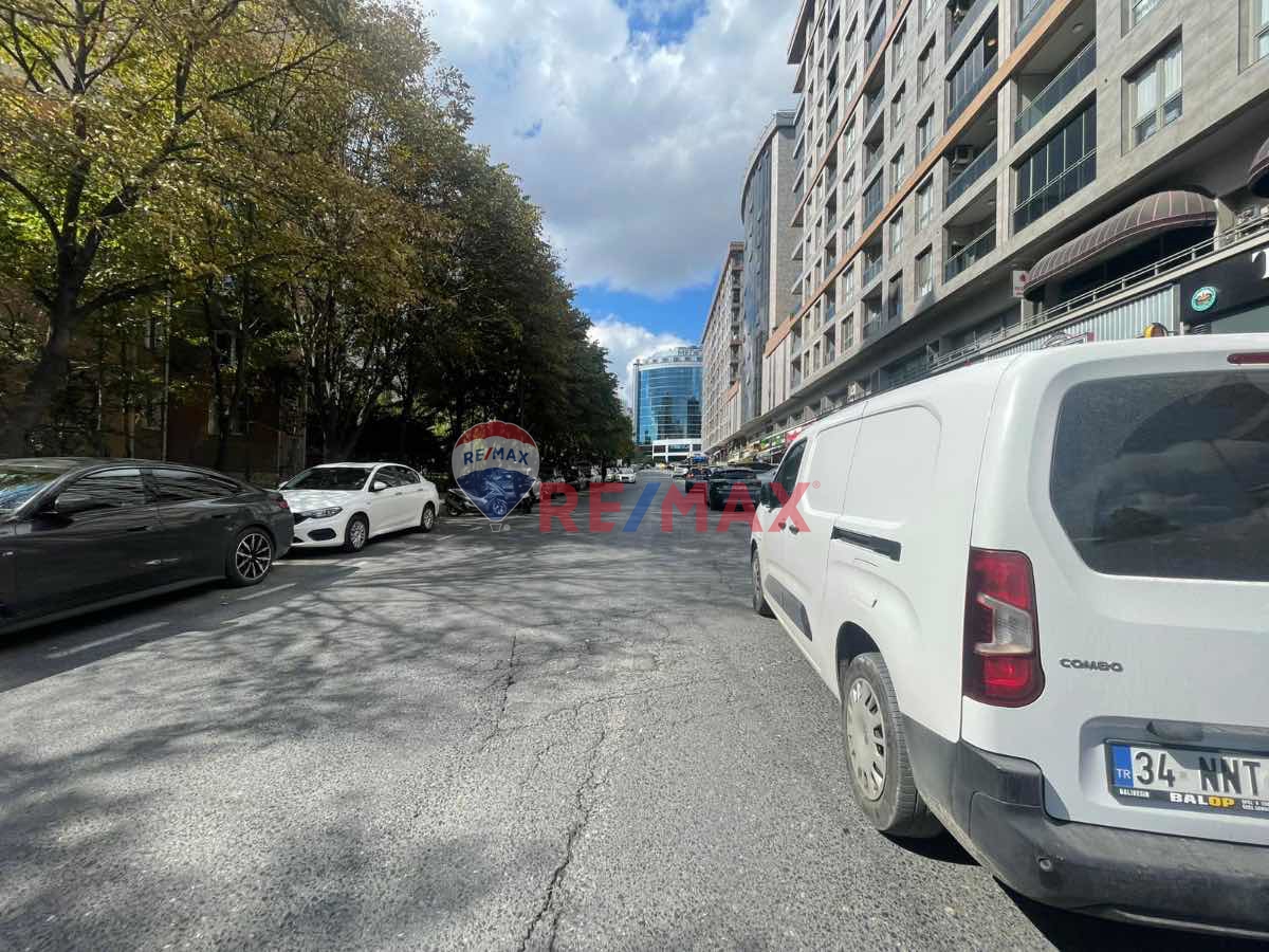 BEYLIKDÜZÜ  BRAND İSTANBUL PARK SATILIK 4+1 BOŞ DAİRE 