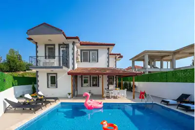 SEYDIKEMER DÖĞER MAHALLESI’NDE EŞYALI VE HAVUZLU 3+1 VILLA