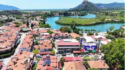 MUĞLA DALYAN’DA KRAL MEZARLIK MANZARALI 28 ODALI SATILIK OTEL