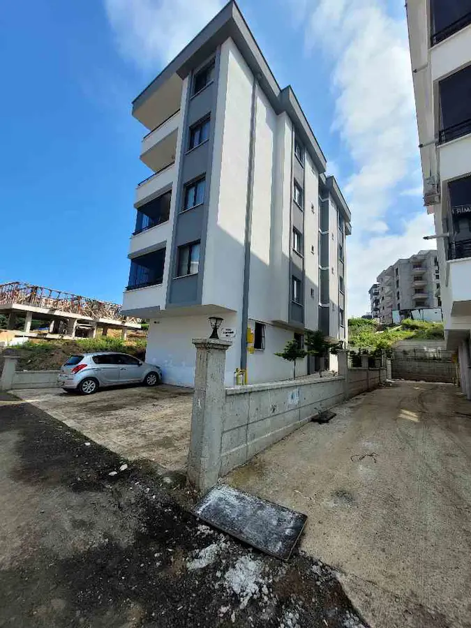 OMÜ MESLEK LİSESİNE YAKIN KİRALIK 2+1 DAİRE