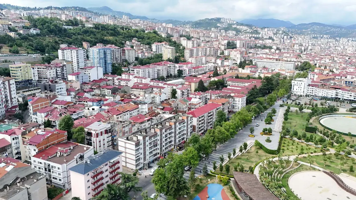 İNÖNÜ MAHALLESİN DE TİCARİ+KONUT KOMPLE BİNA (SATILIK)