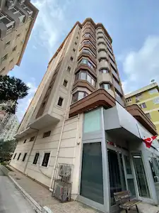 KOZYATAĞI METROYA YÜRÜME MESAFESİNDE SATILIK 6+2 DUBLEKS DAİRE.