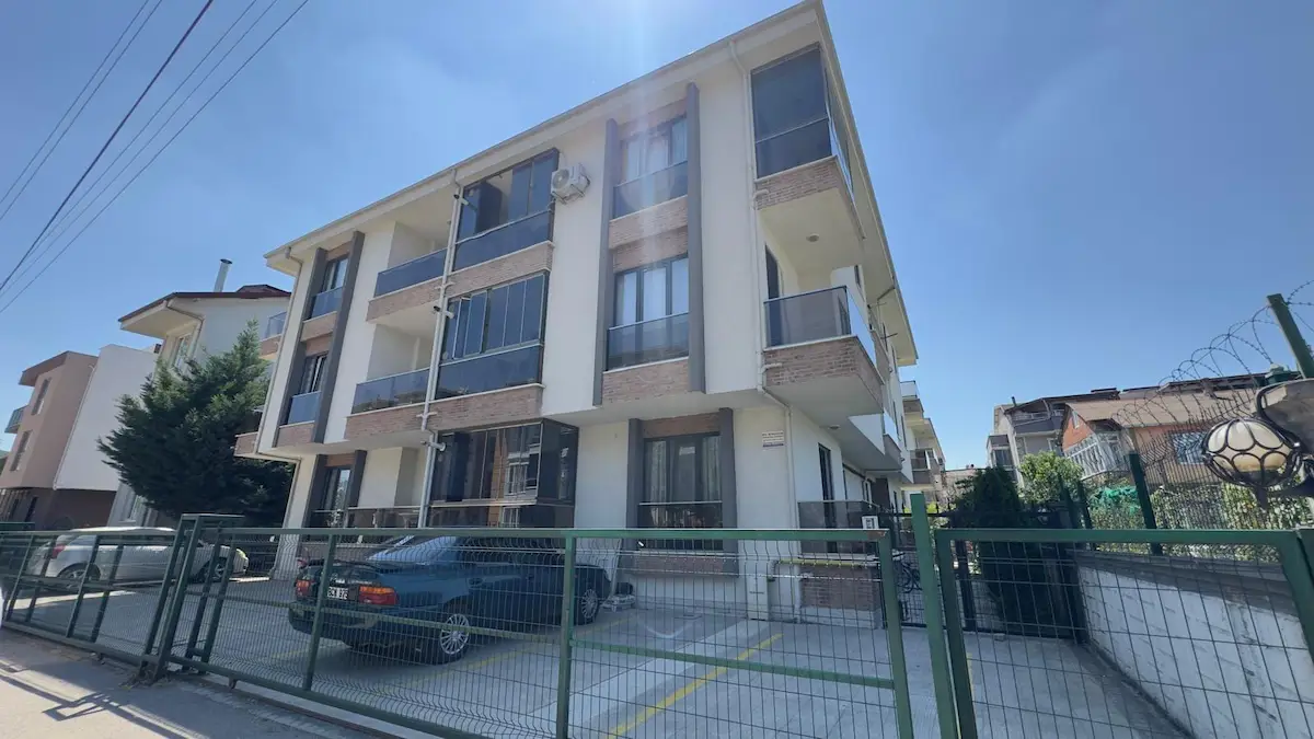 İZMİT YENİŞEHİR'DE KİRALIK 2+1 DAİRE