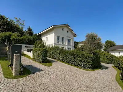 ZEKERIYAKÖY'ÜN EN DEĞERLI SITELERINDEN METIS CANSIT'TE 285 M² BAHÇEYE SAHIP SATILIK DUBLEKS