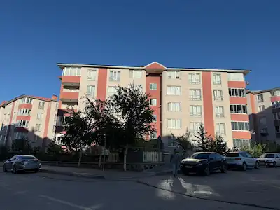REMAX İLKE'DEN YILDIZKENT'TE 3+1 SATILIK DAİRE