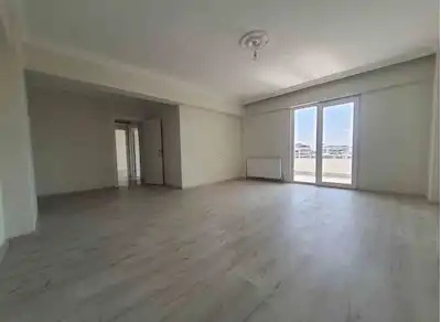 REMAX DOĞU'DAN VALİLİK KARŞISINDA KİRALIK 3+1 ARA KAT DAİRE