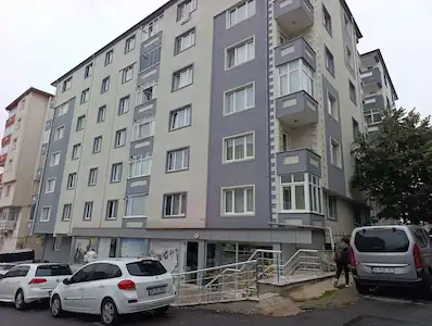 ÇERKEZKÖY’ ÖZTRAK CADDESİ DOĞU-GÜNEY CEPHELİ, 2+1, BALKONLU, EN ÜST KAT KİRALIK DAİRE
