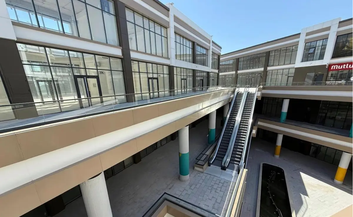 MEGA ŞAŞMAZDA FOOD COURT ALANINDA SIFIR DÜKKAN