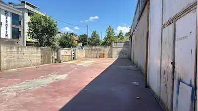*REMAX ÖNCÜ*YUSUF KURT*Y.DUDULLU MAH. 900M² KIRALIK DEPO