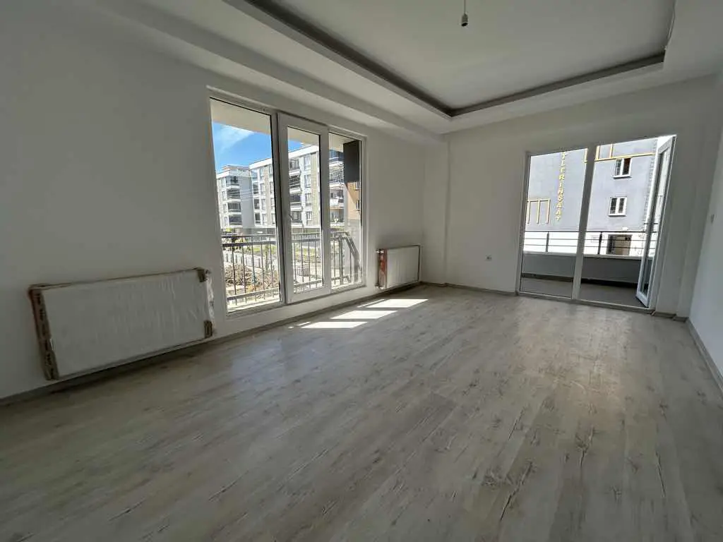 TRAMVAYA YAKIN | AYRI MUTFAK ,EBEVEYN BANYO I 2+1 FIRSAT DAİRE!