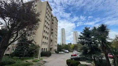 ATAŞEHİR KÜÇÜKBAKKALKÖY YAKAMOZ SİTESİ’NDE SATILIK 2+1 DAİRE