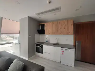 YATIRIMLIK VAZO İŞ KULE'DE 7. KATTA 50 M2 EŞYALI 1+1