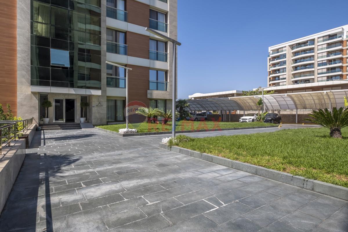 HÜSEYİN ÇELİK'ten MAKİ EVLERİ 1'de MUHTEŞEM MANZARALI 4+1 DAİRE