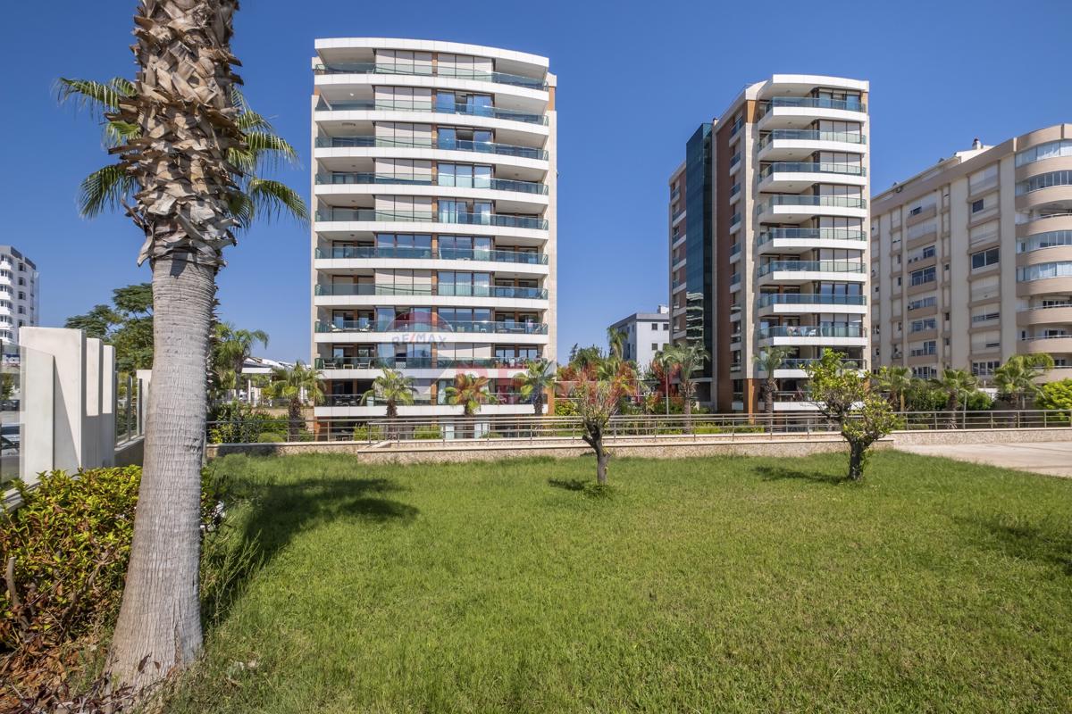 HÜSEYİN ÇELİK'ten MAKİ EVLERİ 1'de MUHTEŞEM MANZARALI 4+1 DAİRE