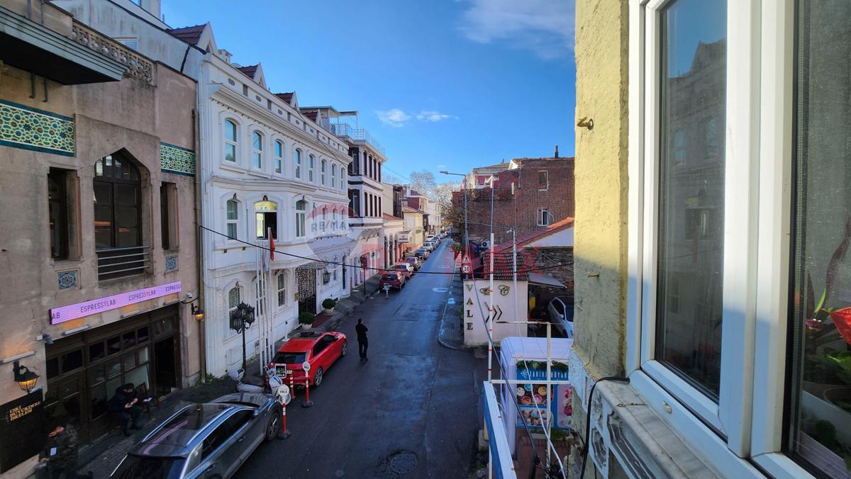 SARIYER BÜYÜKDERE'DE MUHTEŞEM LOKASYONDA SATILIK KOMPLE BİNA