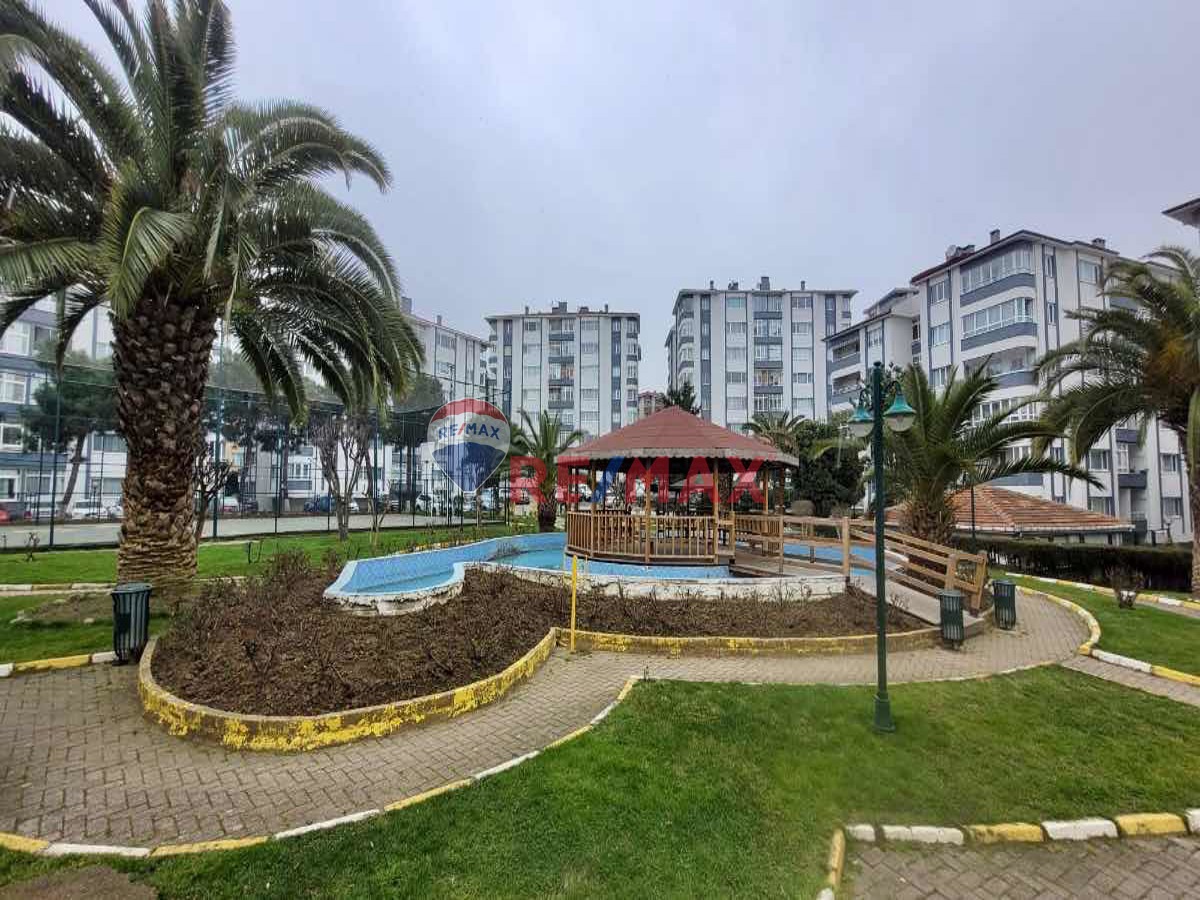 ÜSKÜDAR FERAH MAH GÜVENLIKLI SITEDE SATILIK 3+1 DAIRE