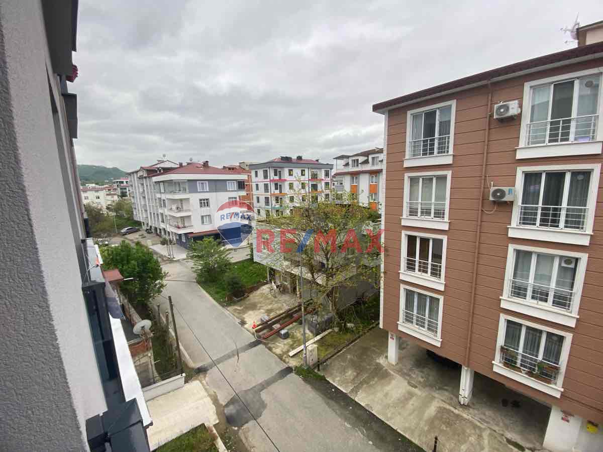 CUMHURİYET MAH DENİZ TARAFINDA 1+1 KİRALIK DAİRE