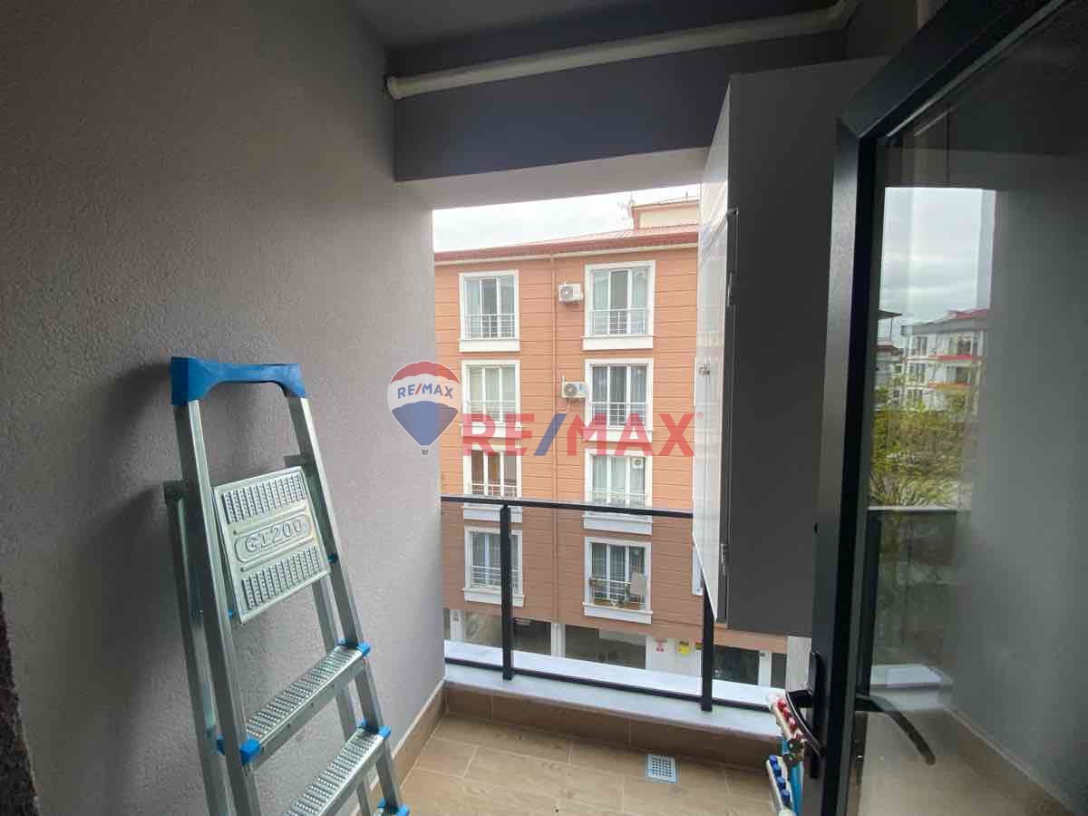 CUMHURİYET MAH DENİZ TARAFINDA 1+1 KİRALIK DAİRE