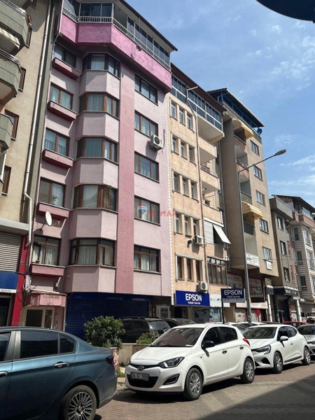 İZMİT ÇARŞI MERKEZDE SATILIK 110M2 DÜKKAN MAĞAZA
