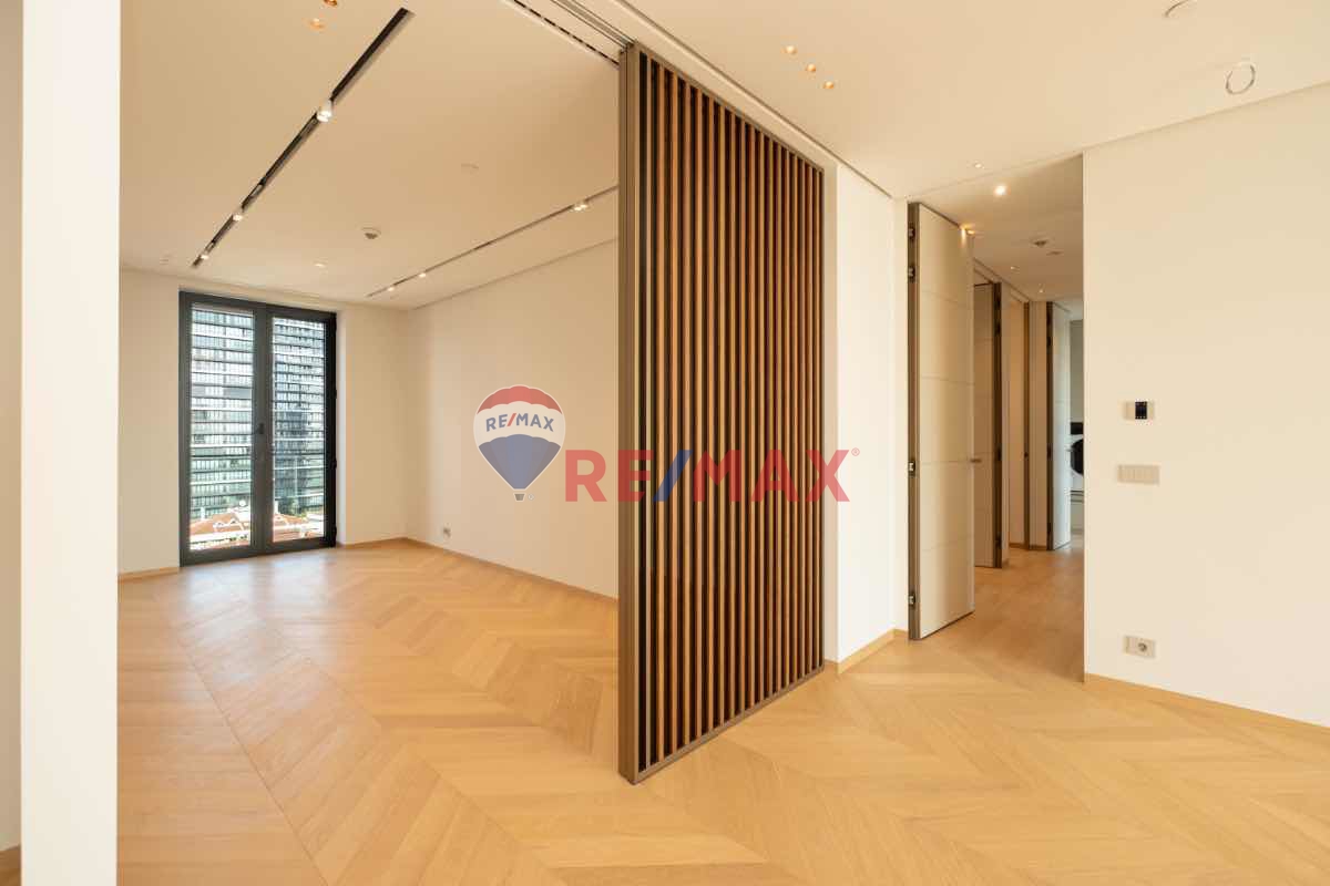 BAĞDAT CADDESİ ÇİFTEHAVUZLAR’DA SATILIK LÜKS 4,5+1 DAİRELER