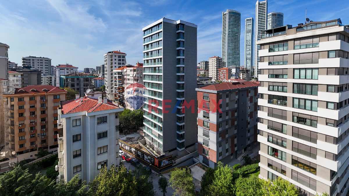 BAĞDAT CADDESİ ÇİFTEHAVUZLAR’DA SATILIK LÜKS 4,5+1 DAİRELER