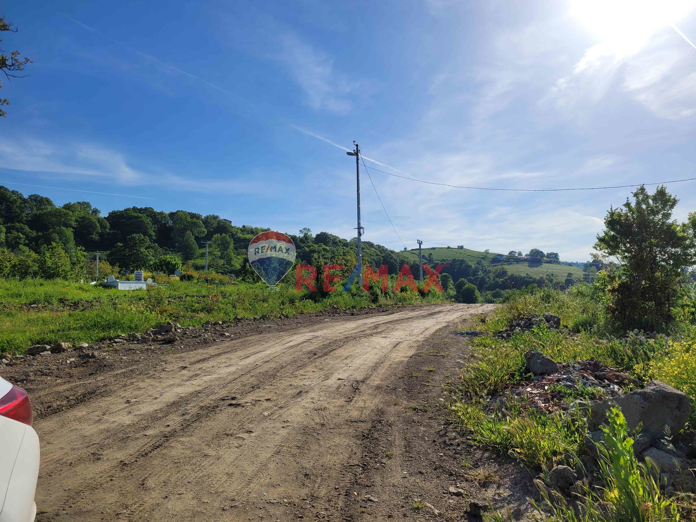 REMAX SEVCAN GÜRLEVİKTEN TAŞKELİKTE DENİZ MANZARALI SATILIK ARSA