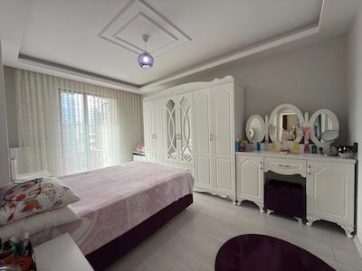 MEVLANA MAH/ACAT SİTESİ SATILIK 3+1 DAİRE