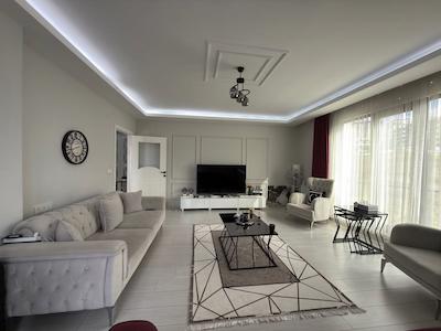 MEVLANA MAH/ACAT SİTESİ SATILIK 3+1 DAİRE