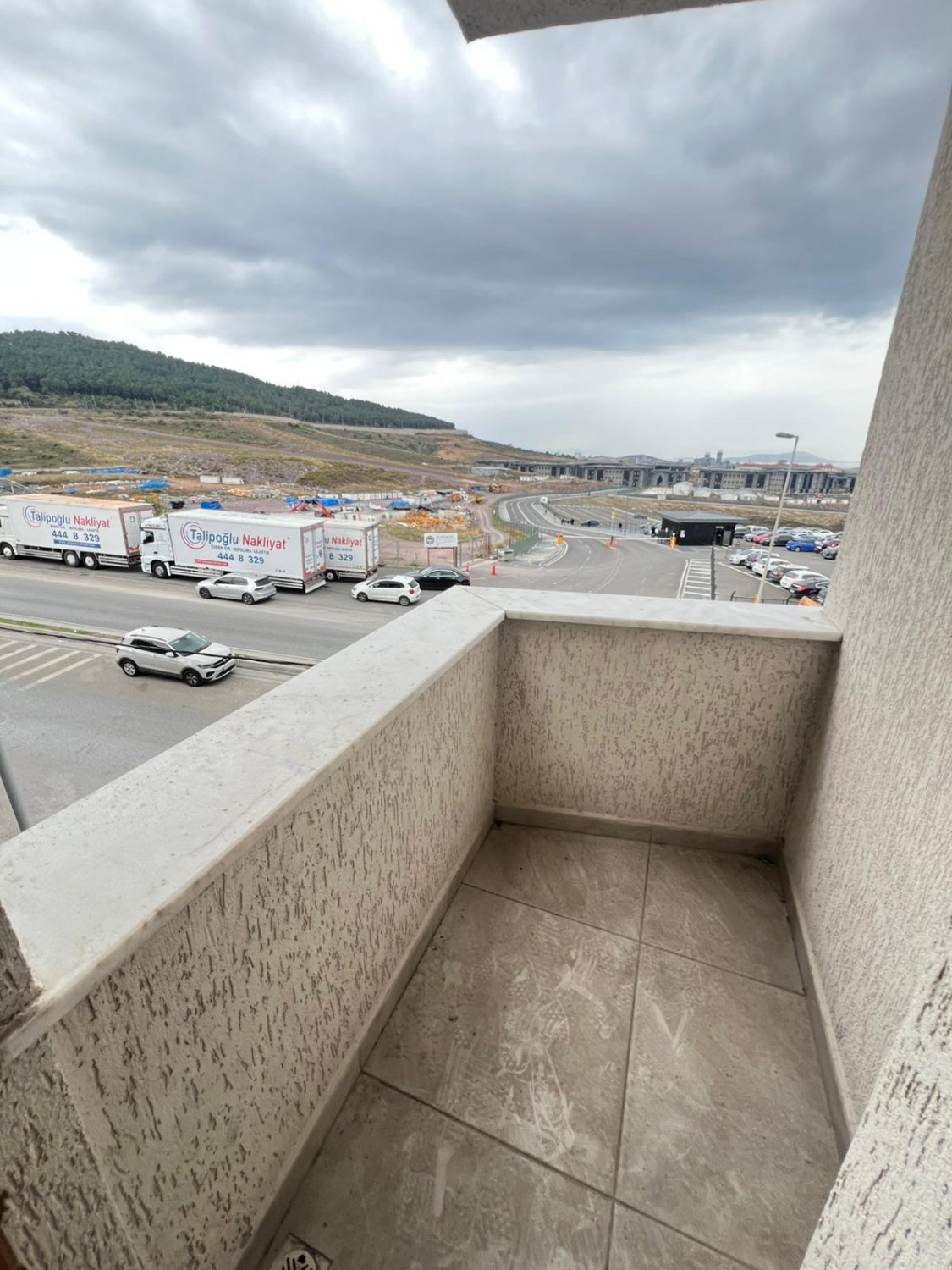 ADALAR MANZARALI MARMARA ÜNİ GİRİŞ KAPISI KARŞISI FIRSAT SATILIK