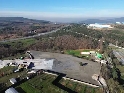 PENDİK EMİRLİDE 15.000M² LOJİSTİK/DEPOLAMAYA UYGUN KİRALIK ARAZİ