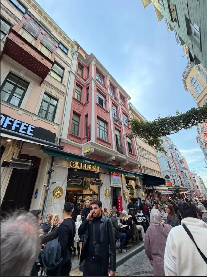 GALATA KULESİ’NE KOMŞU | PRESTİJLİ LOKASYONDA 270 M² TEK KAT OFİS FIRSATI