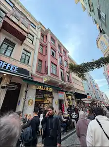 GALATA KULESİ’NE KOMŞU | PRESTİJLİ LOKASYONDA 270 M² TEK KAT OFİS FIRSATI