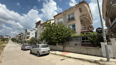 SELVI CADDESININ HEMEN ARKASINDA BULUNAN GENIŞ 1+1 DAIREMIZ SATILIKTIR