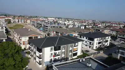RE/MAX MAVİ'DEN YAZLIKT'A MERKEZİ KONUMDA 3+1 120 M2 DAİRE