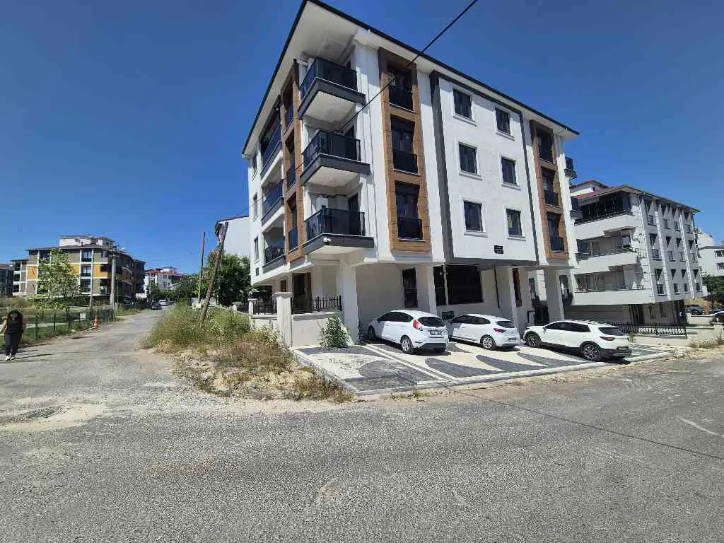 ŞEHSİNAN MAHALLESİ MERKEZİ LOKASYONDA YÜKSEK KALİTELİ 1+1 DAİRE