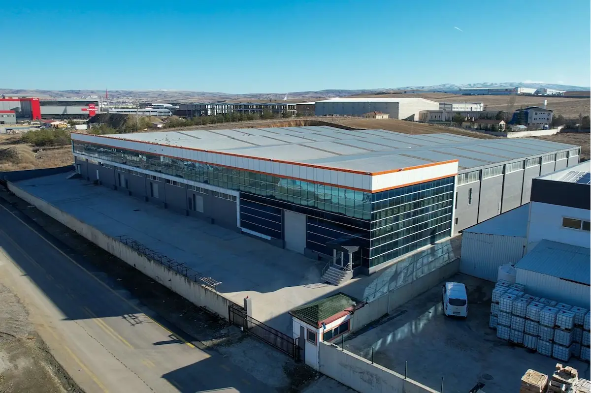 KİRALIK, AKYURT SANAYİ BÖLGESİNDE, 7.730 M2 FABRİKA/DEPO