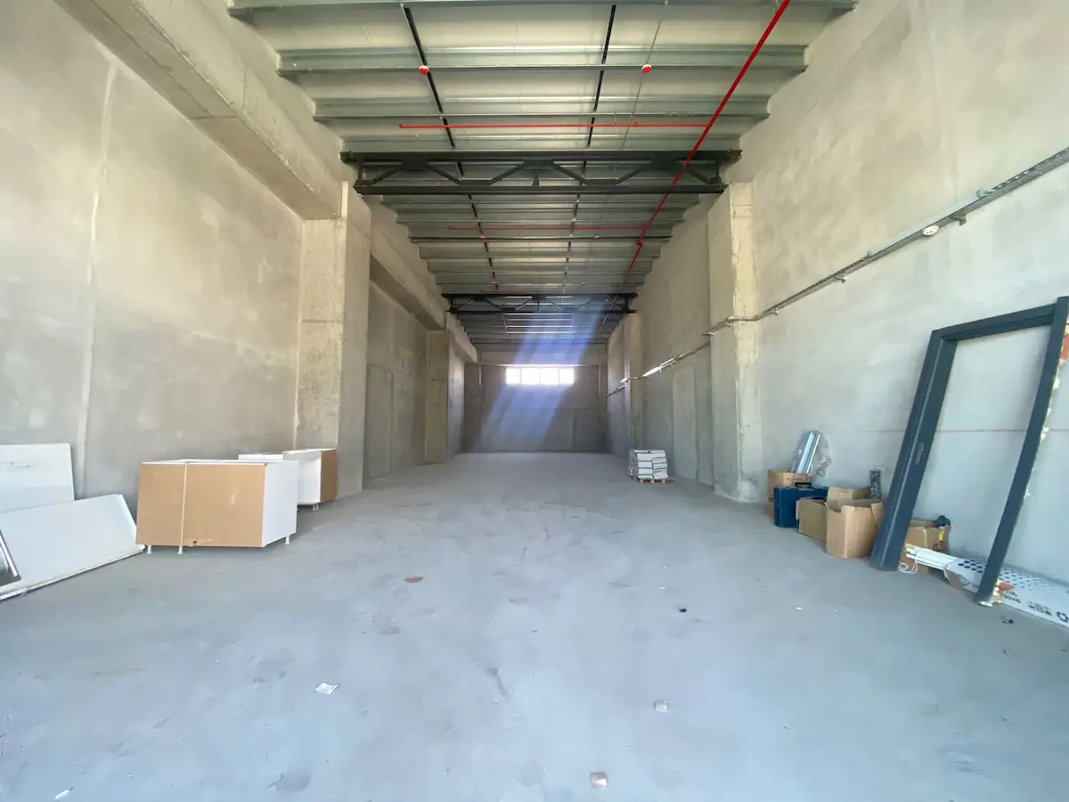 REMAX KAYA TUZLA MOSTAR SANAYİ SİTESİ SATILIK 200 M2 İŞYERİ 3