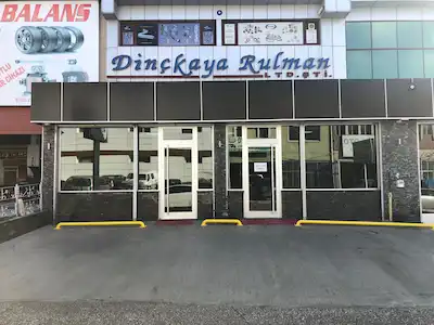 ŞAŞMAZ MERKEZİ KONUMDA 560M2 KİRALIK DÜKKAN