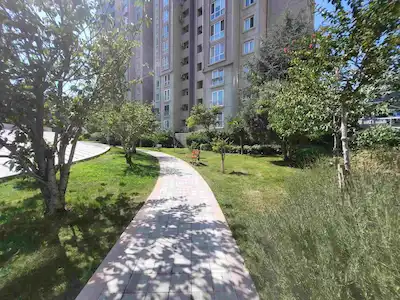 SOYAK YENİŞEHİR KİBELEDE YENİLENMİŞ EŞYALI KİRALIK 2+1 DAİRE