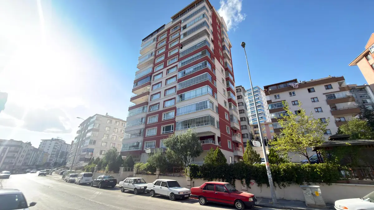 ŞENTEPEDE GENİŞ VE FERAH 7+1 TERASLI DAİRE