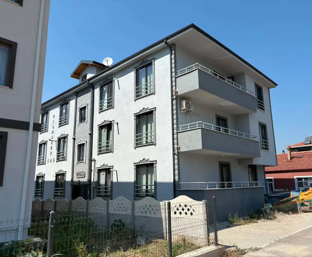 REMAX EFFECT ' TEN GEYVE TEPECİKLER MAH. SIFIR 2+1 KİRALIK DAİRE