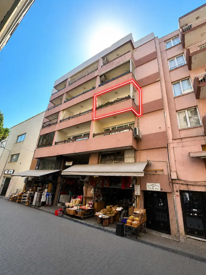 88 KARŞIYAKA MERKEZ'DE GENİŞ 3+1 KİRALIK DAİRE