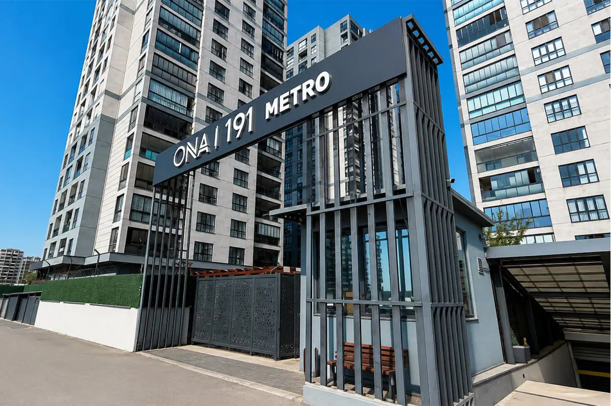REMAX BEYAZ 23 NİSAN MAHALLESİ ONA 191 SİTESİN'DE SATILIK 3+1 DAİRE