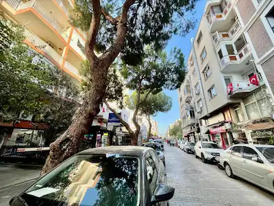 BOSTANLI’DA MERKEZI KONUMDA ÇATI DUBLEKS 4+1 SATILIK DAIRE