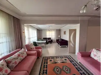 RE/MAX İNCİ 'DEN ALTIEYLÜL BAHÇELİEVLER MAH. SATILIK 4+1 GENİŞ VE FERAH DAİRE