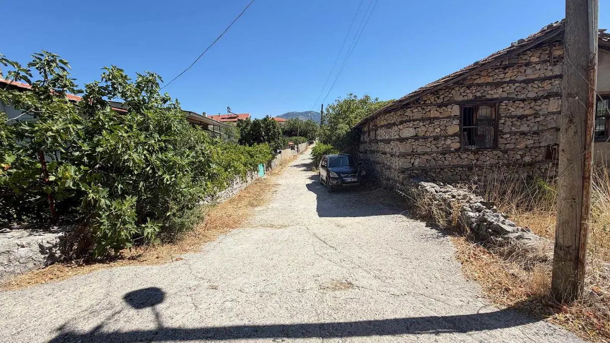 ANTALYA AKSEKİ ERENYAKA’DA 726 M² SATILIK ARSA