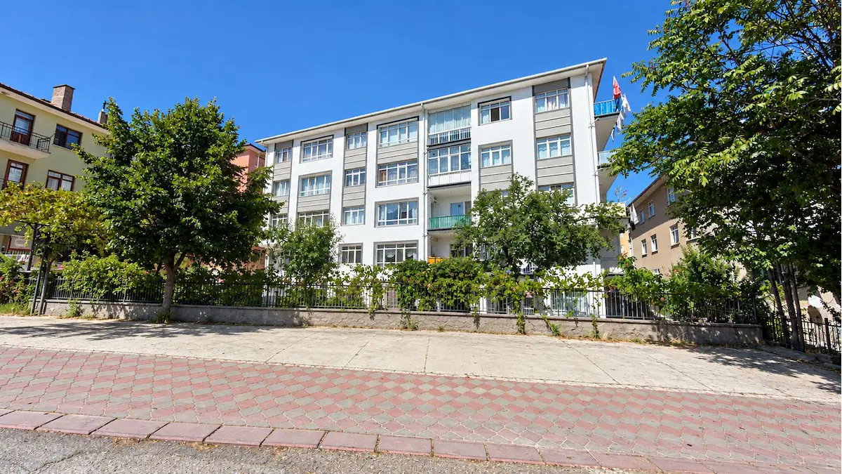KEÇİÖREN PINARBAŞI’NDA METROYA YAKIN 3+1 KİRALIK DAİRE